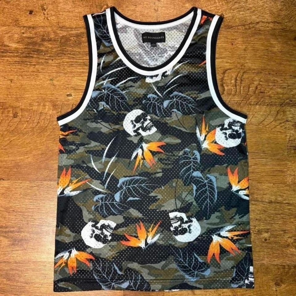 No Boundaries camo skull and bird of paradise design tank top